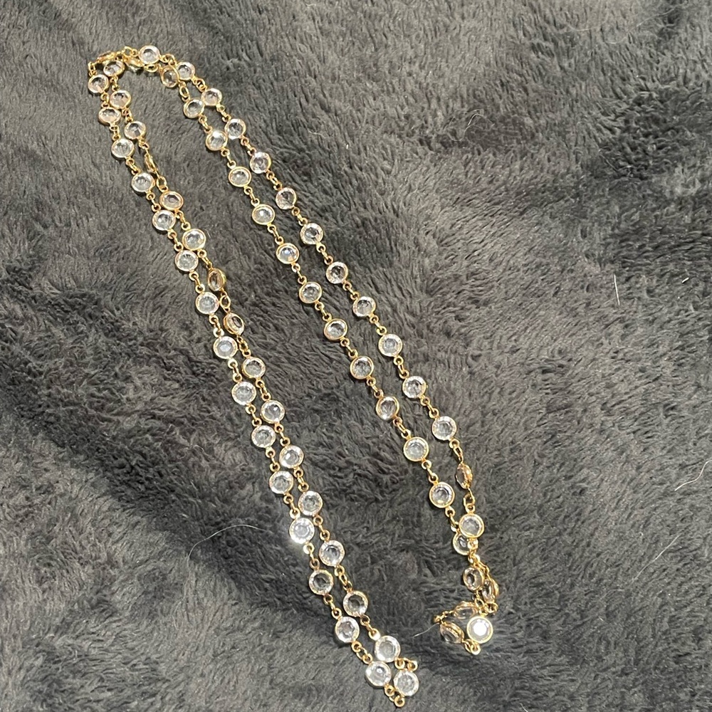 Elegant Gold and Crystal Necklace